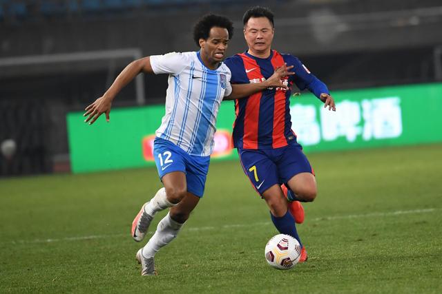 男篮短训营补增3人离队5人 曾凡博贺希宁王浩然加入